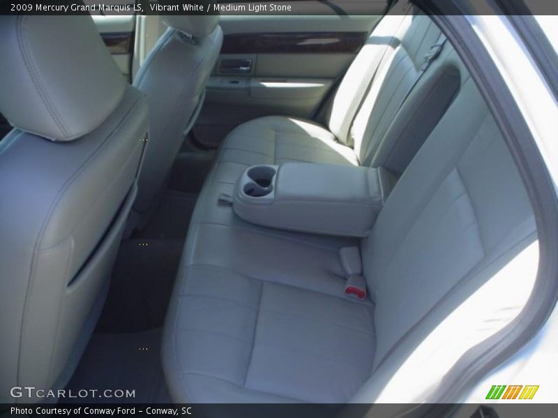 Vibrant White / Medium Light Stone 2009 Mercury Grand Marquis LS
