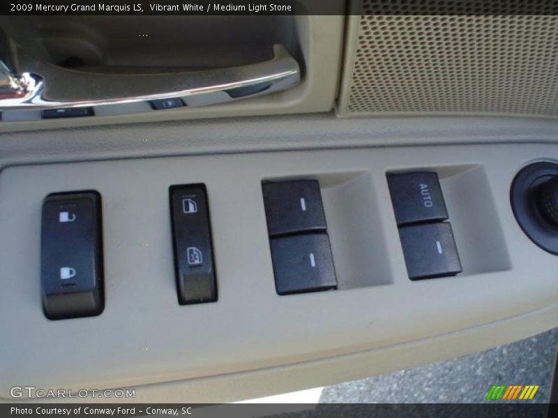 Vibrant White / Medium Light Stone 2009 Mercury Grand Marquis LS