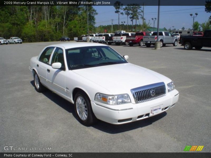Vibrant White / Medium Light Stone 2009 Mercury Grand Marquis LS