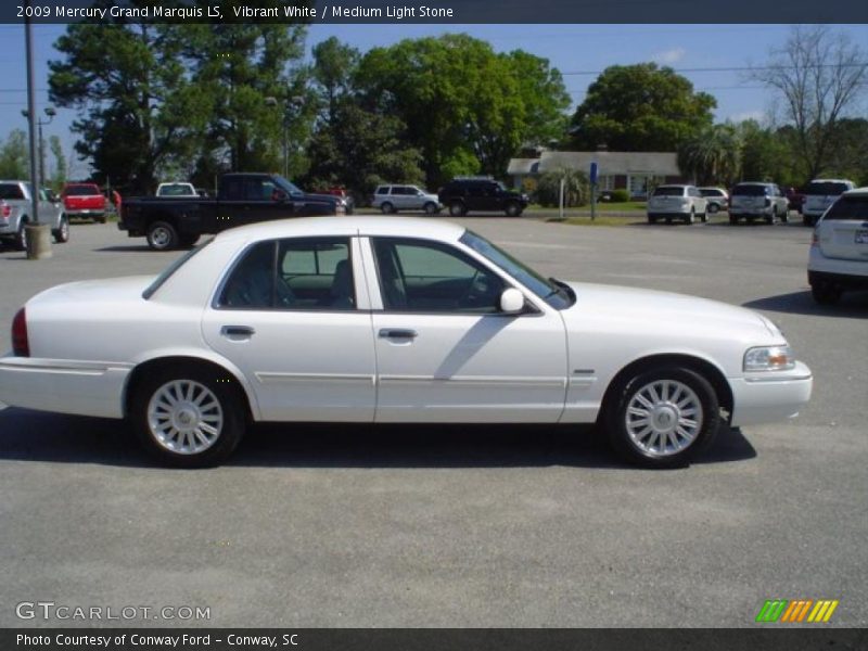 Vibrant White / Medium Light Stone 2009 Mercury Grand Marquis LS