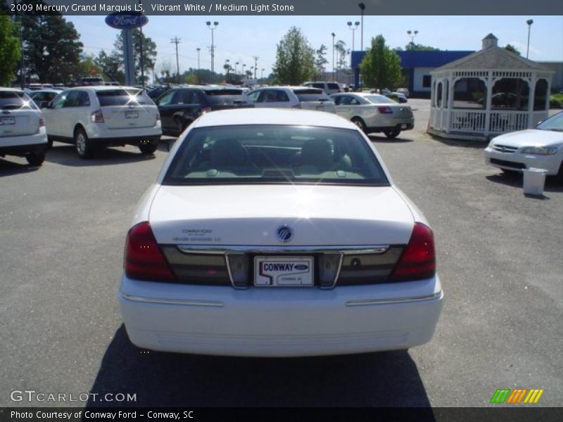 Vibrant White / Medium Light Stone 2009 Mercury Grand Marquis LS