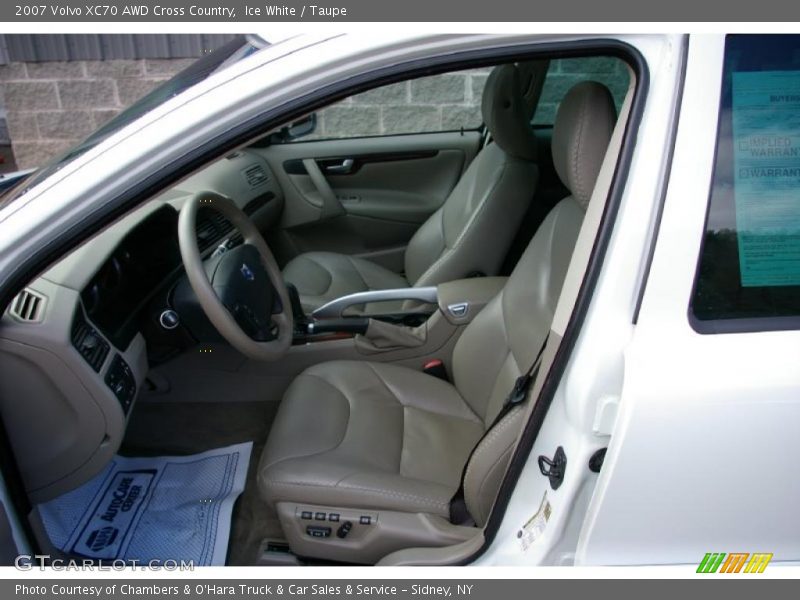 Ice White / Taupe 2007 Volvo XC70 AWD Cross Country
