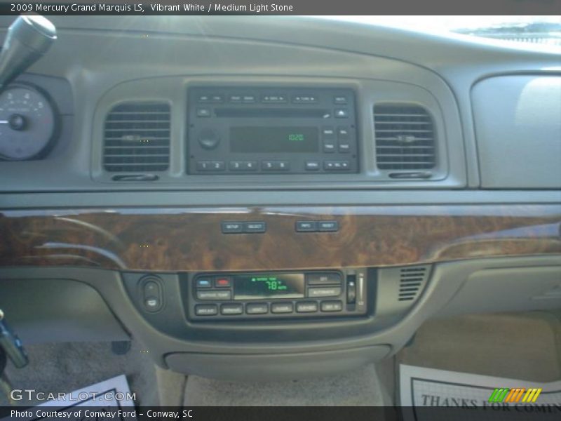 Vibrant White / Medium Light Stone 2009 Mercury Grand Marquis LS