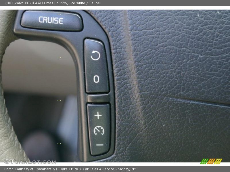Ice White / Taupe 2007 Volvo XC70 AWD Cross Country