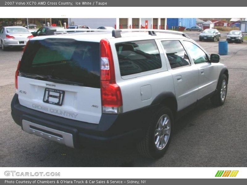 Ice White / Taupe 2007 Volvo XC70 AWD Cross Country