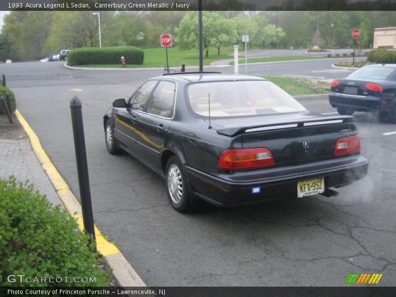 Canterbury Green Metallic / Ivory 1993 Acura Legend L Sedan