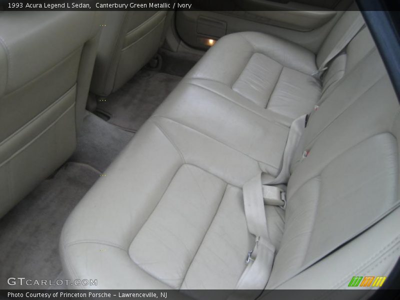 Canterbury Green Metallic / Ivory 1993 Acura Legend L Sedan