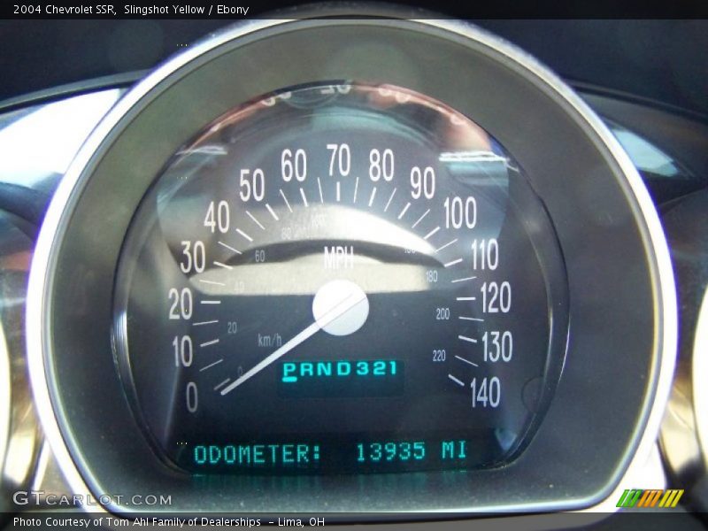 Slingshot Yellow / Ebony 2004 Chevrolet SSR