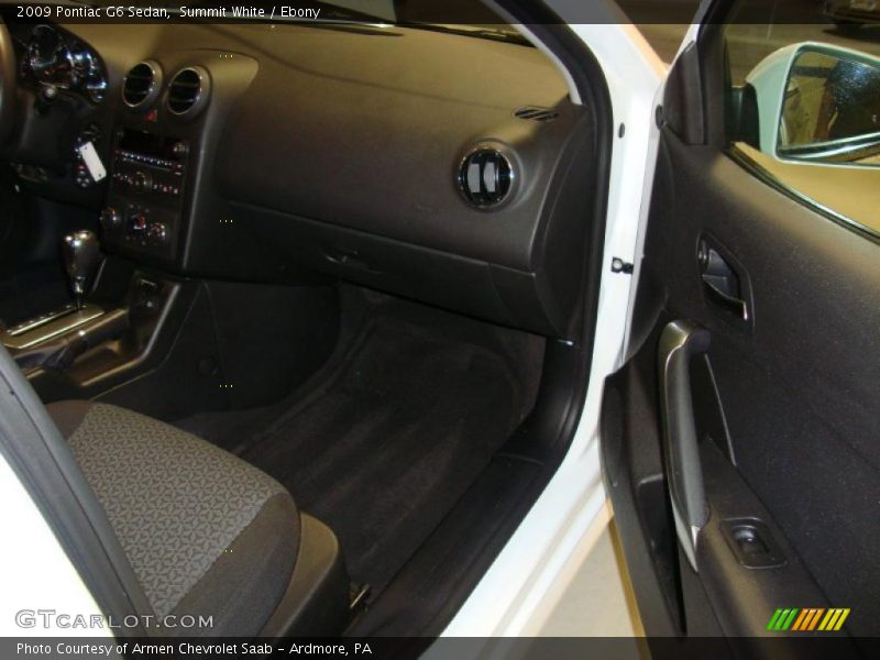 Summit White / Ebony 2009 Pontiac G6 Sedan