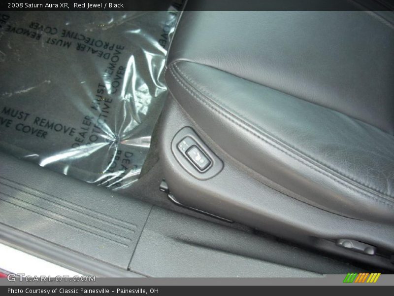 Red Jewel / Black 2008 Saturn Aura XR