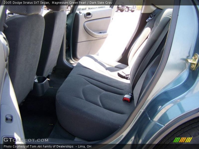 Magnesium Green Pearl / Dark Slate Gray 2005 Dodge Stratus SXT Sedan