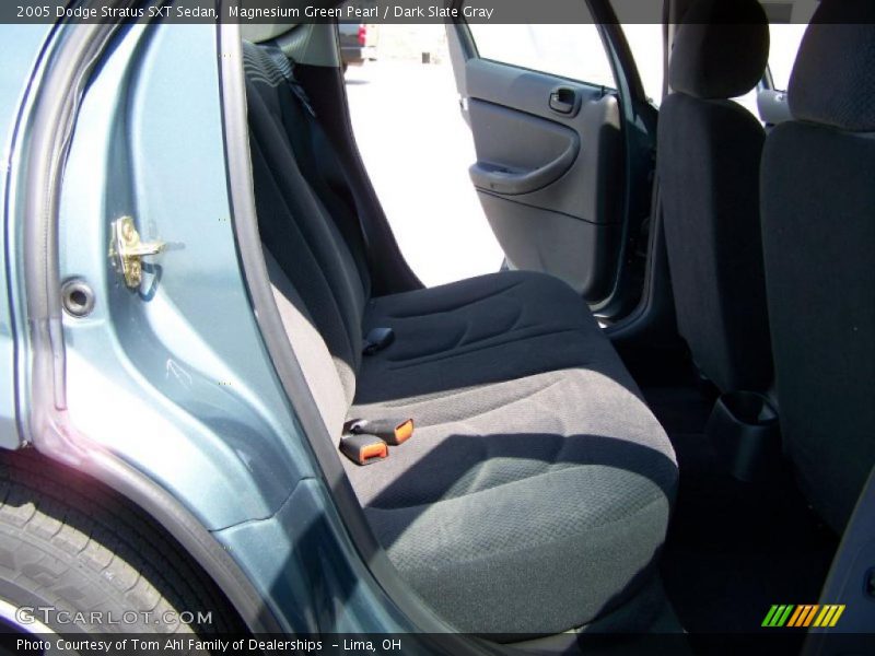 Magnesium Green Pearl / Dark Slate Gray 2005 Dodge Stratus SXT Sedan