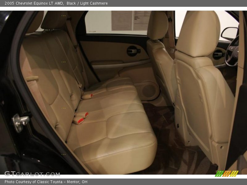 Black / Light Cashmere 2005 Chevrolet Equinox LT AWD