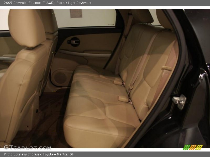 Black / Light Cashmere 2005 Chevrolet Equinox LT AWD