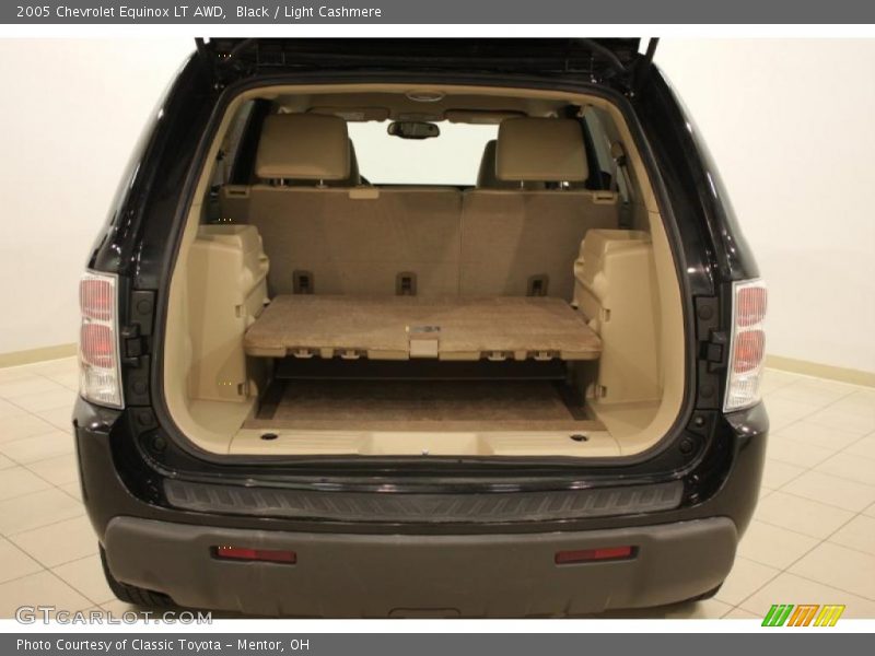 Black / Light Cashmere 2005 Chevrolet Equinox LT AWD