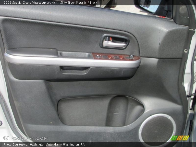 Silky Silver Metallic / Black 2006 Suzuki Grand Vitara Luxury 4x4