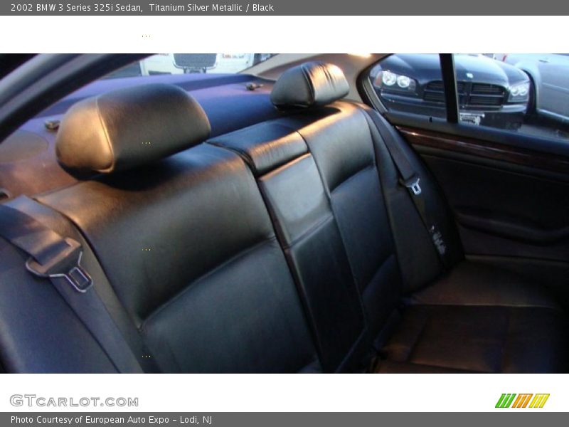 Titanium Silver Metallic / Black 2002 BMW 3 Series 325i Sedan