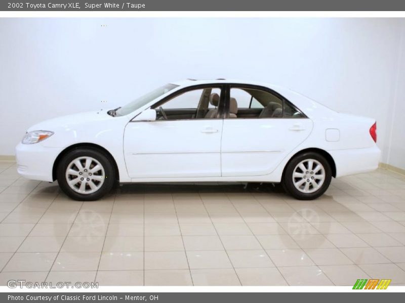 Super White / Taupe 2002 Toyota Camry XLE