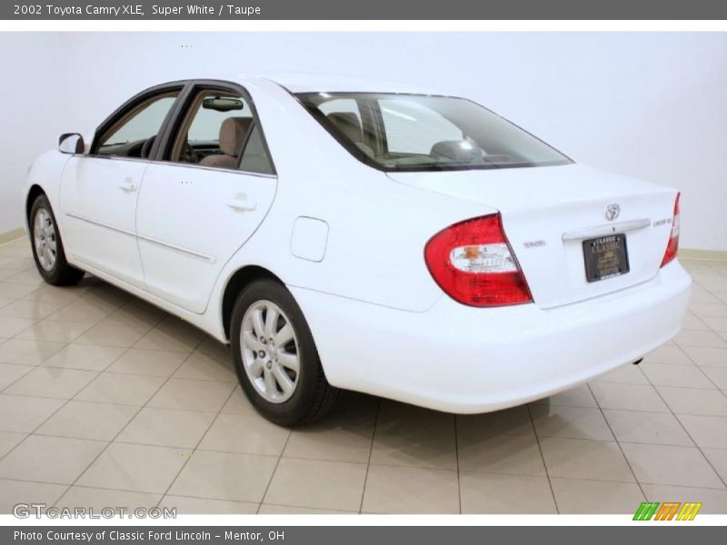 Super White / Taupe 2002 Toyota Camry XLE