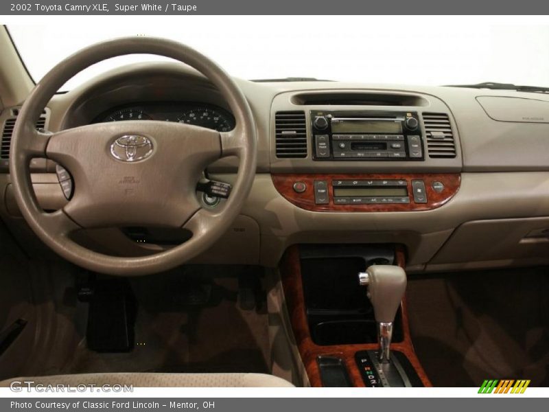 Super White / Taupe 2002 Toyota Camry XLE