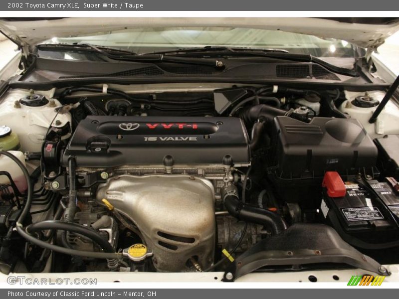 Super White / Taupe 2002 Toyota Camry XLE