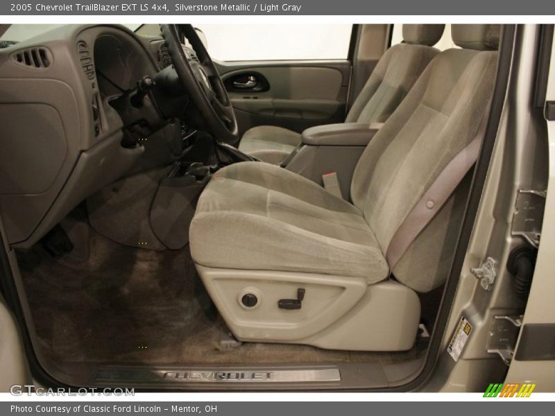 Silverstone Metallic / Light Gray 2005 Chevrolet TrailBlazer EXT LS 4x4