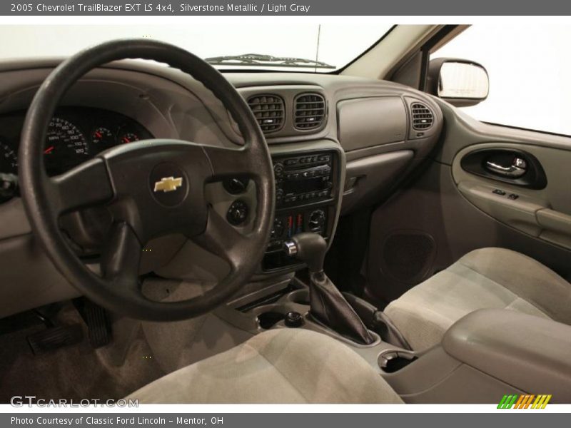 Silverstone Metallic / Light Gray 2005 Chevrolet TrailBlazer EXT LS 4x4