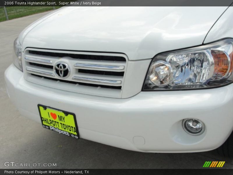 Super White / Ivory Beige 2006 Toyota Highlander Sport