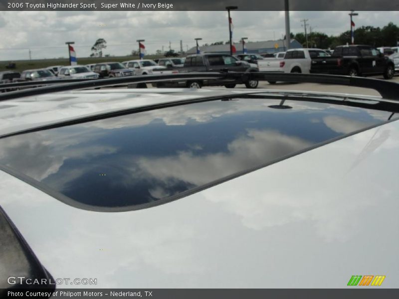 Super White / Ivory Beige 2006 Toyota Highlander Sport