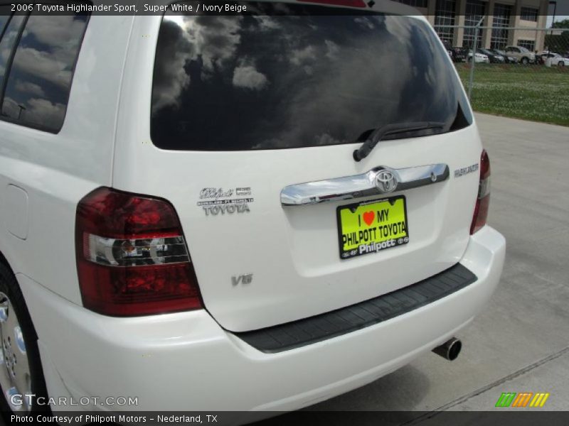 Super White / Ivory Beige 2006 Toyota Highlander Sport