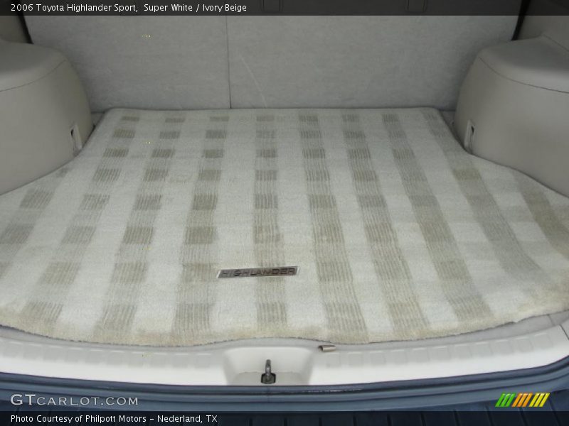 Super White / Ivory Beige 2006 Toyota Highlander Sport