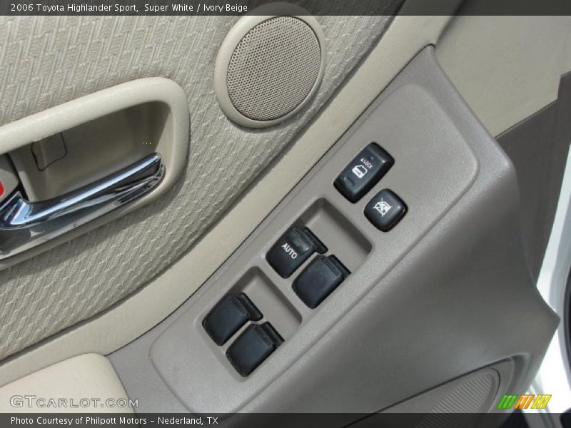 Super White / Ivory Beige 2006 Toyota Highlander Sport