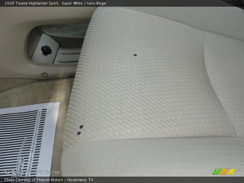 Super White / Ivory Beige 2006 Toyota Highlander Sport