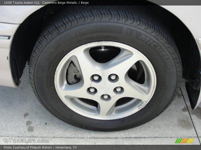 Cashmere Beige Metallic / Beige 1998 Toyota Avalon XLS