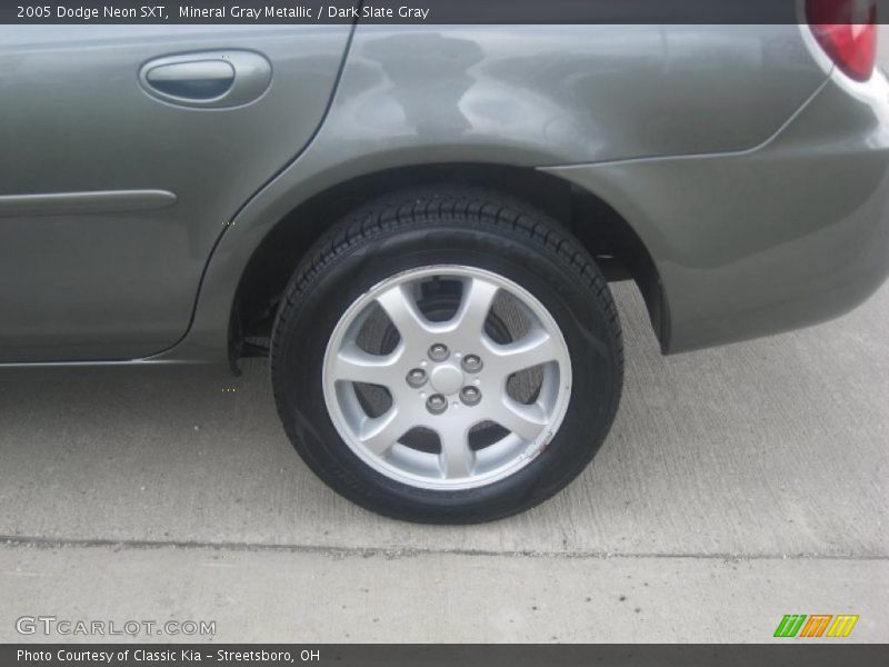 Mineral Gray Metallic / Dark Slate Gray 2005 Dodge Neon SXT
