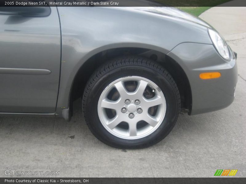 Mineral Gray Metallic / Dark Slate Gray 2005 Dodge Neon SXT