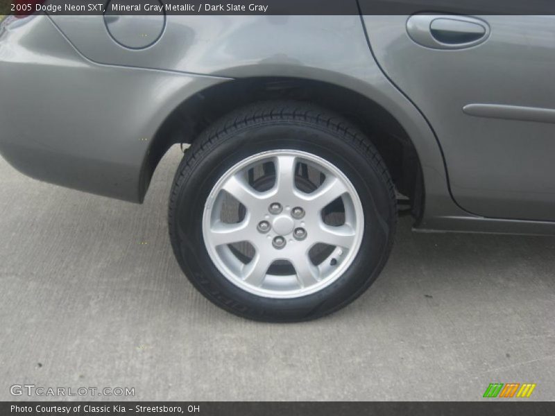 Mineral Gray Metallic / Dark Slate Gray 2005 Dodge Neon SXT