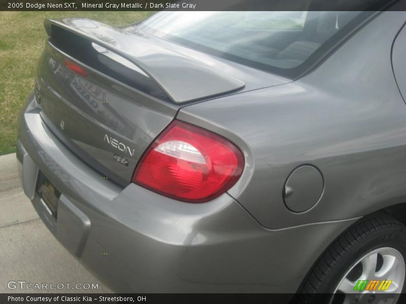Mineral Gray Metallic / Dark Slate Gray 2005 Dodge Neon SXT
