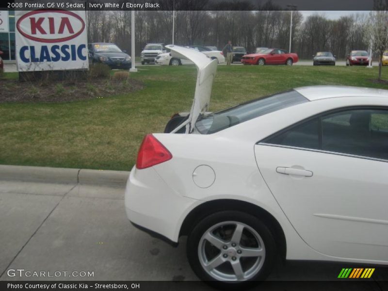 Ivory White / Ebony Black 2008 Pontiac G6 V6 Sedan