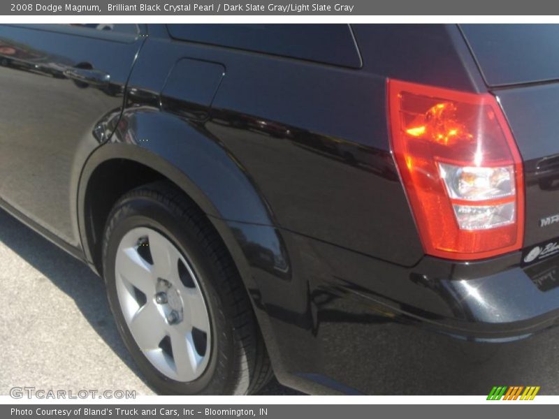 Brilliant Black Crystal Pearl / Dark Slate Gray/Light Slate Gray 2008 Dodge Magnum