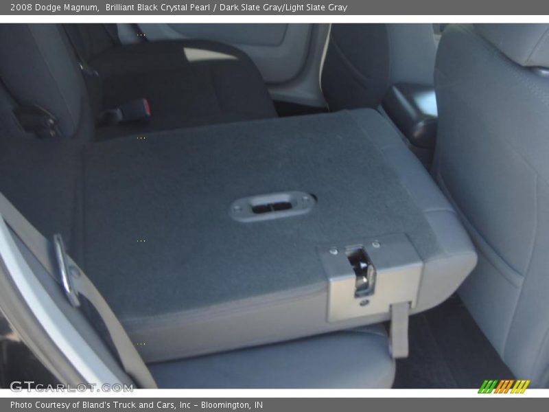 Brilliant Black Crystal Pearl / Dark Slate Gray/Light Slate Gray 2008 Dodge Magnum