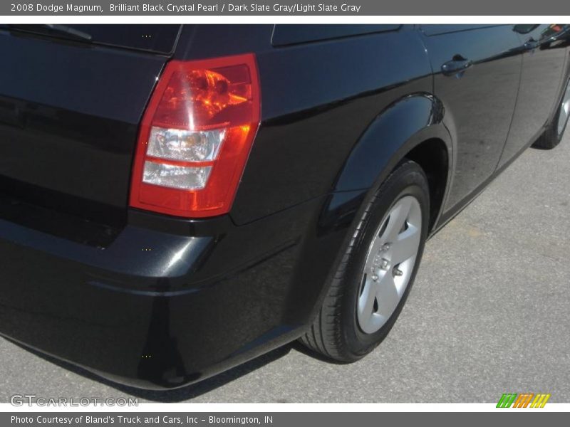 Brilliant Black Crystal Pearl / Dark Slate Gray/Light Slate Gray 2008 Dodge Magnum