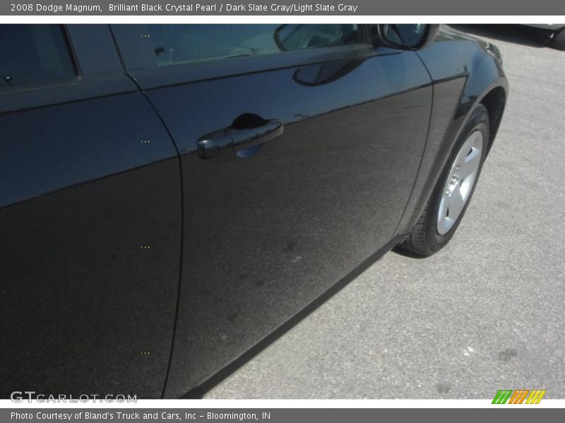Brilliant Black Crystal Pearl / Dark Slate Gray/Light Slate Gray 2008 Dodge Magnum