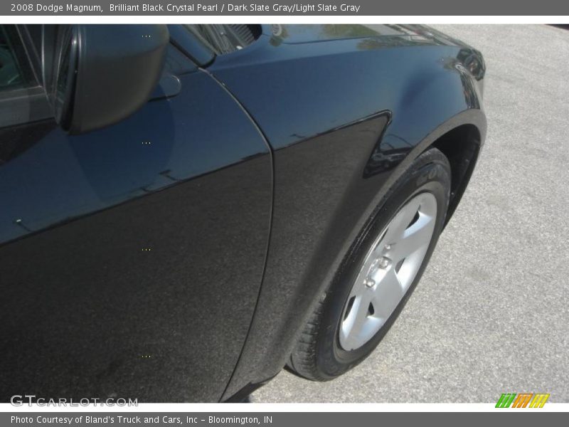 Brilliant Black Crystal Pearl / Dark Slate Gray/Light Slate Gray 2008 Dodge Magnum