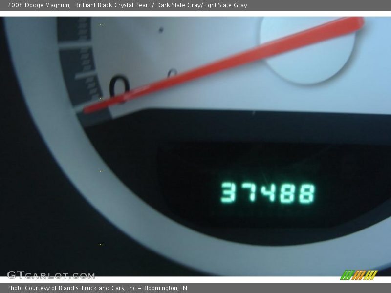 Brilliant Black Crystal Pearl / Dark Slate Gray/Light Slate Gray 2008 Dodge Magnum