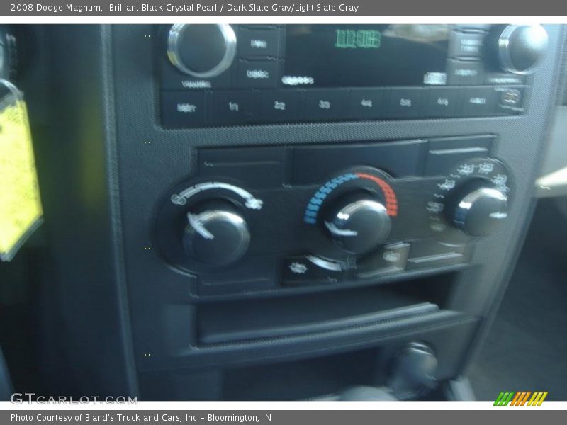Brilliant Black Crystal Pearl / Dark Slate Gray/Light Slate Gray 2008 Dodge Magnum
