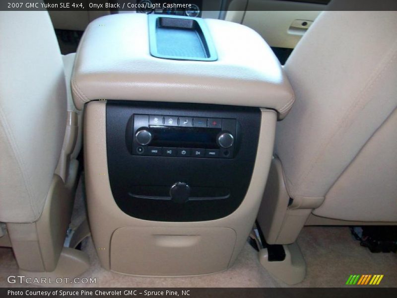 Onyx Black / Cocoa/Light Cashmere 2007 GMC Yukon SLE 4x4