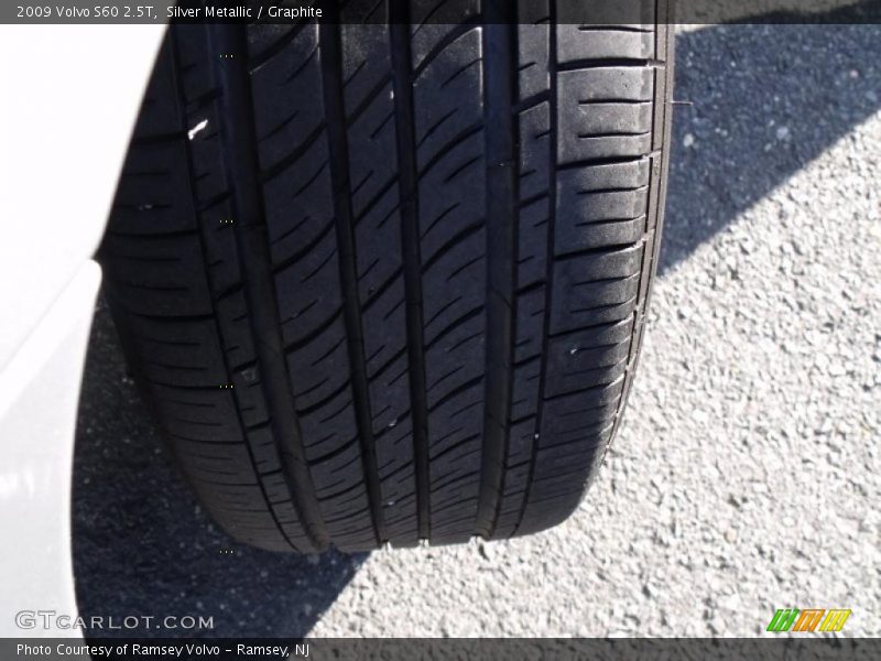 Silver Metallic / Graphite 2009 Volvo S60 2.5T