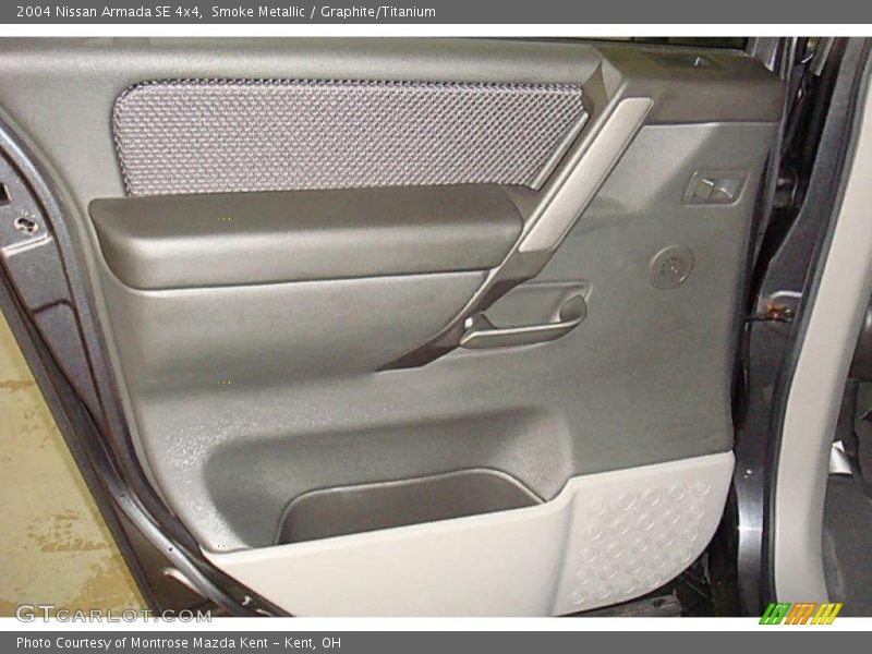 Smoke Metallic / Graphite/Titanium 2004 Nissan Armada SE 4x4