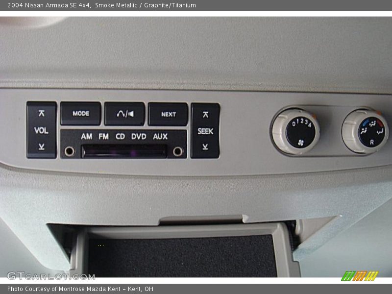 Smoke Metallic / Graphite/Titanium 2004 Nissan Armada SE 4x4